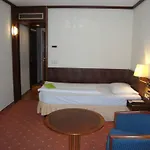 Living Weißensee Aparthotel 4*