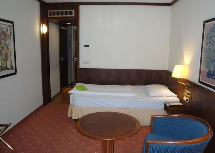 Living Weißensee Aparthotel 4*