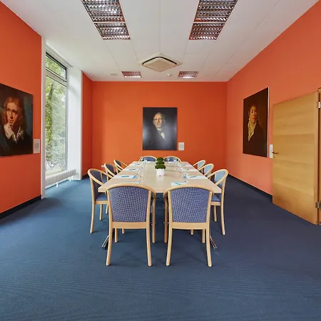 מלון דירות Living Weissensee 4*