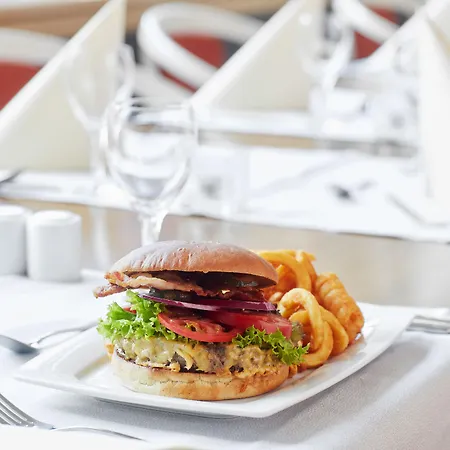 Ξενοδοχείο με διαμερίσματα Living Weissensee 4*